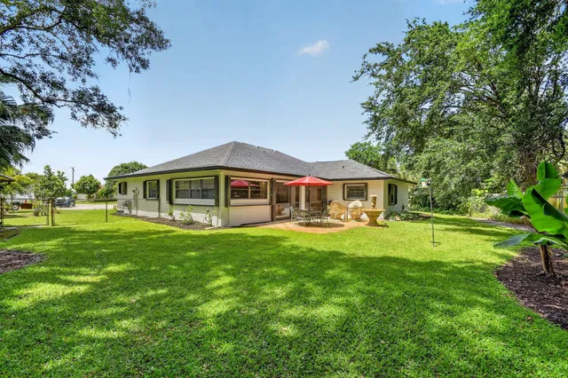 Residence photo 61
