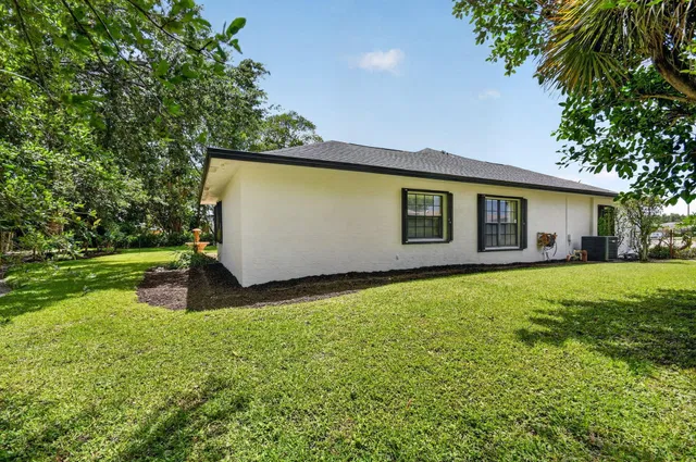 Residence photo 65