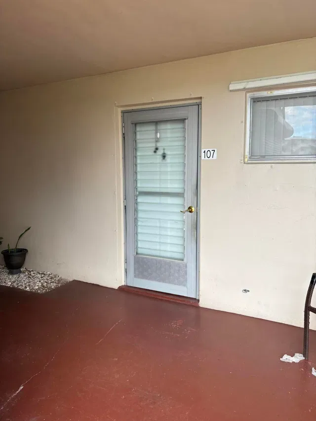 Unit 107 photo 2