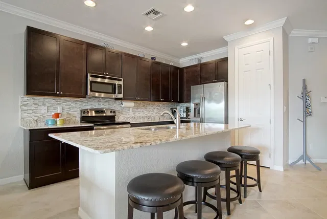 Residence photo 6