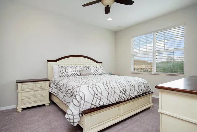 Residence photo 17