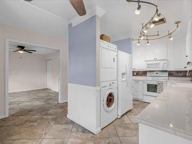 Unit 103 photo 12