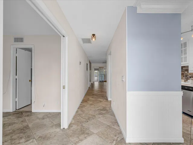 Unit 103 photo 37