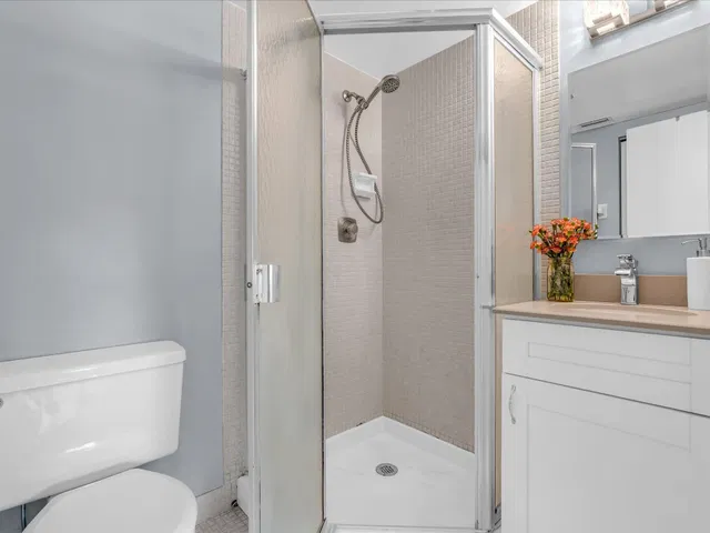 Unit 103 photo 44