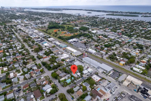 West Palm Beach Residence photo 2