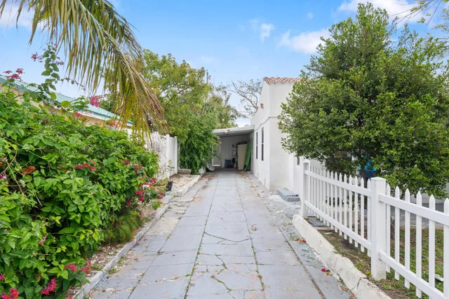 West Palm Beach Residence photo 3