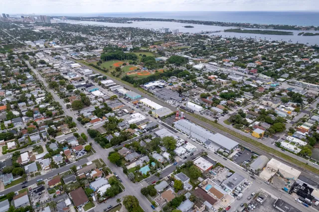 West Palm Beach Residence photo 24