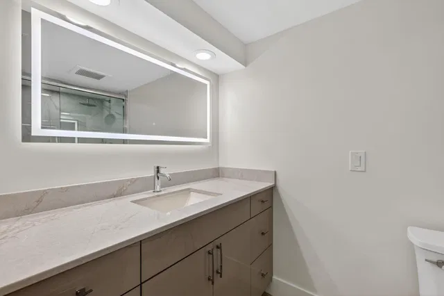 Unit 14n photo 19