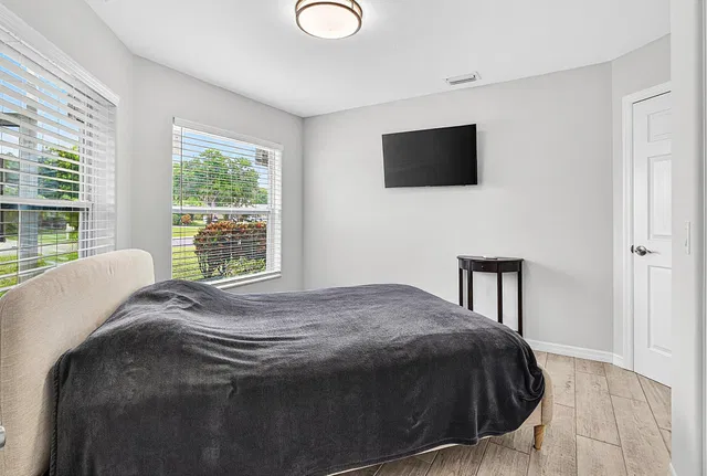  Residence photo 23