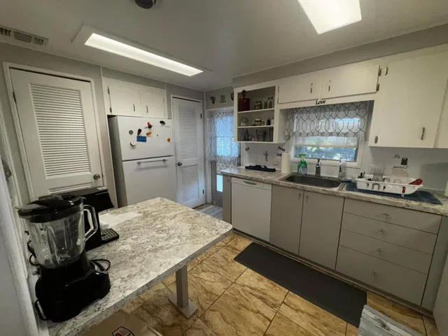 Residence photo 5
