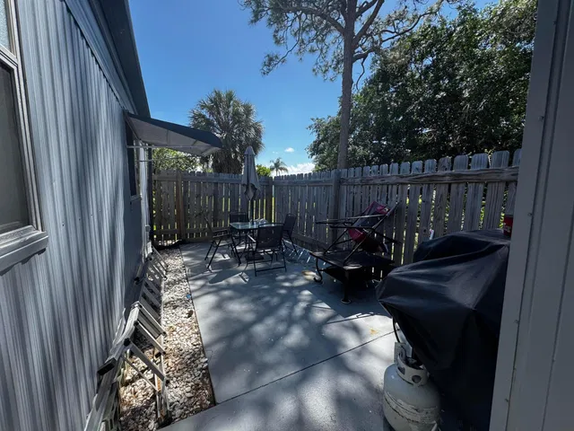 Residence photo 14