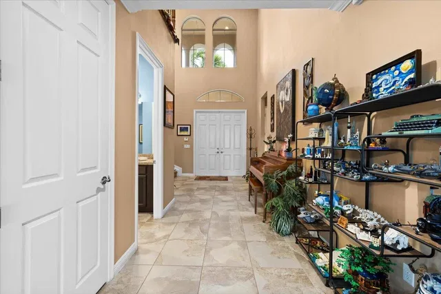  Residence photo 9