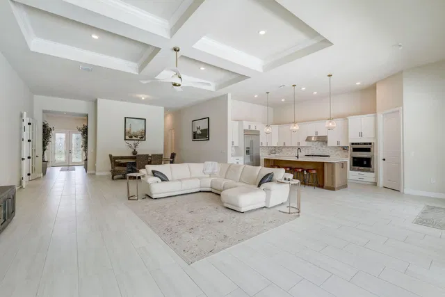  Residence photo 7