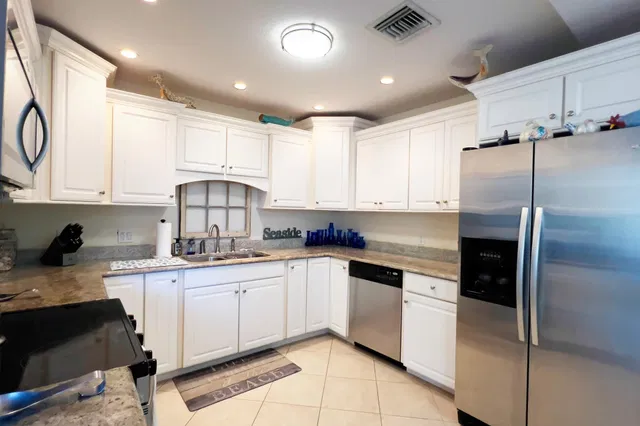 Unit 15 photo 21