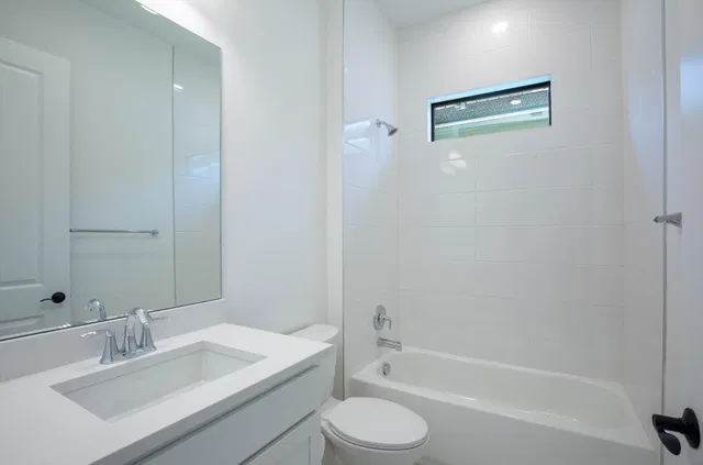 Residence photo 82