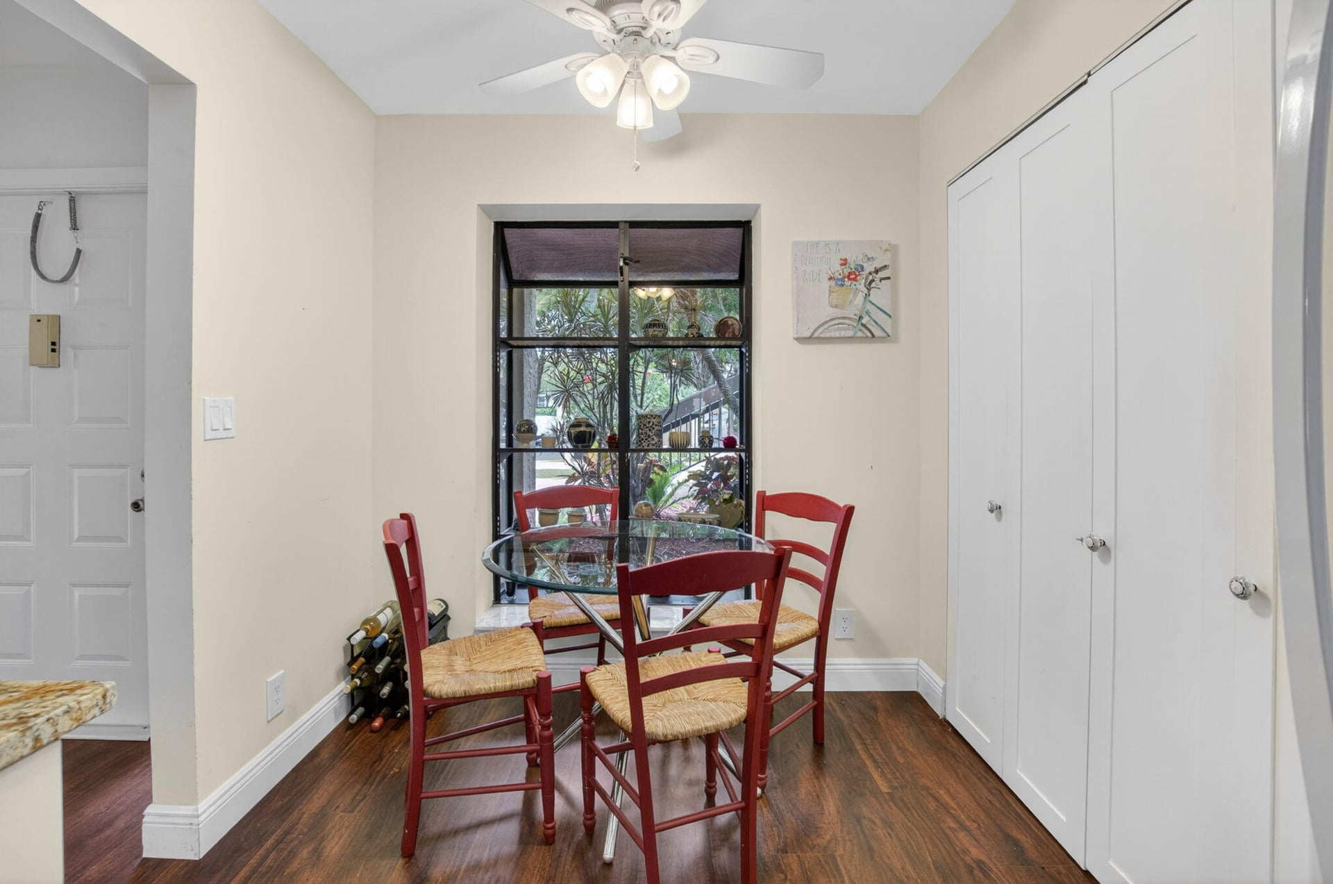 Unit 114 photo 5