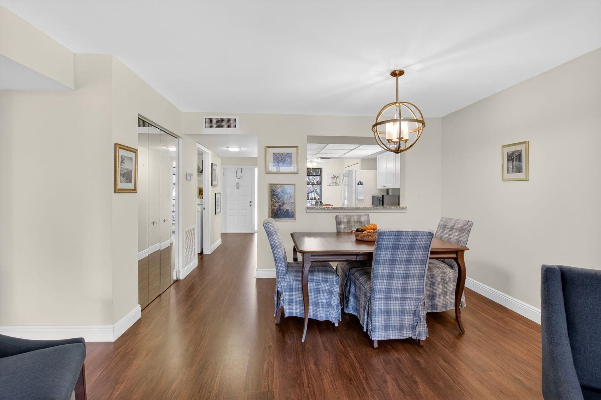 Unit 114 photo 7