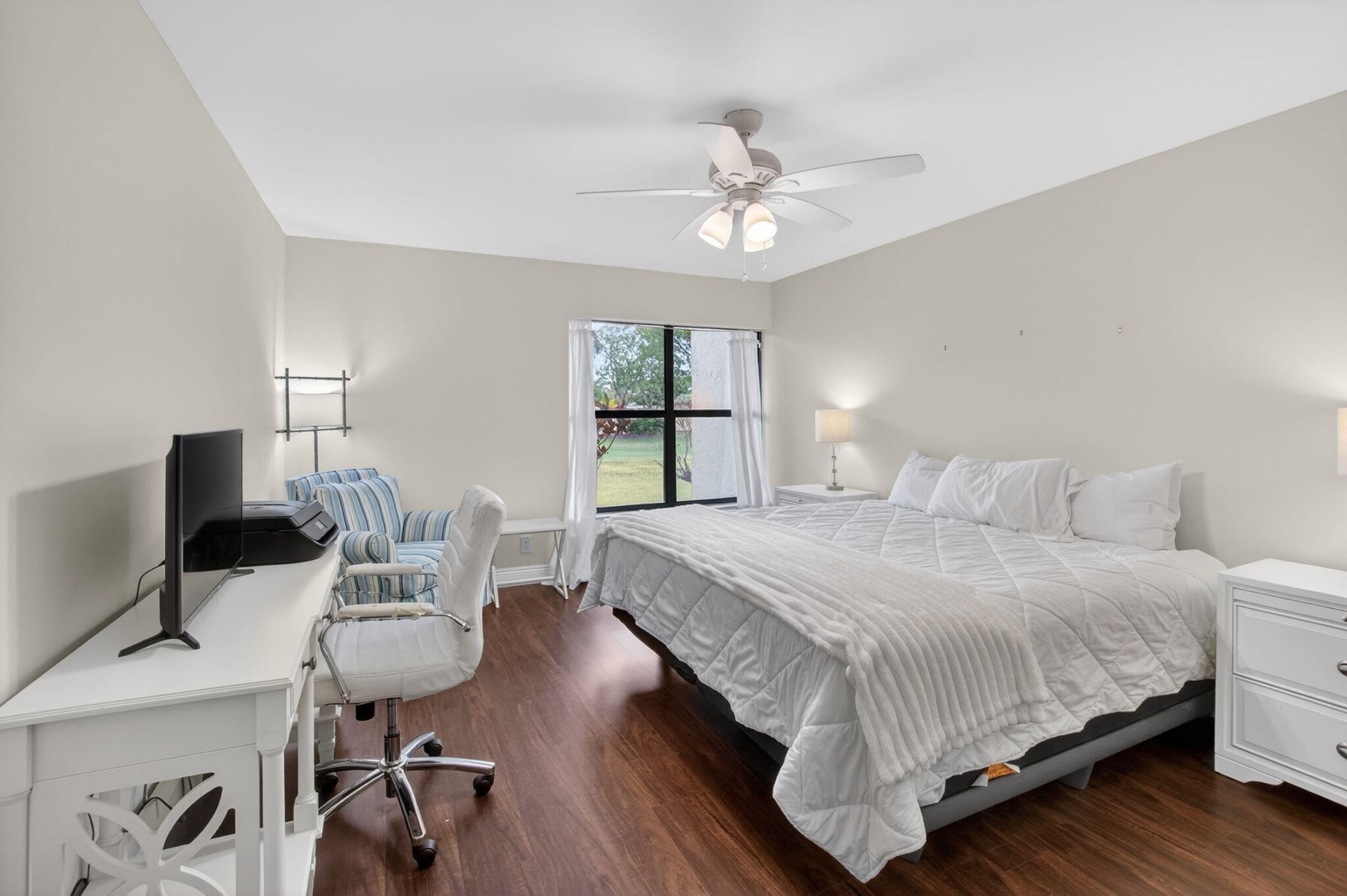 Unit 114 photo 12