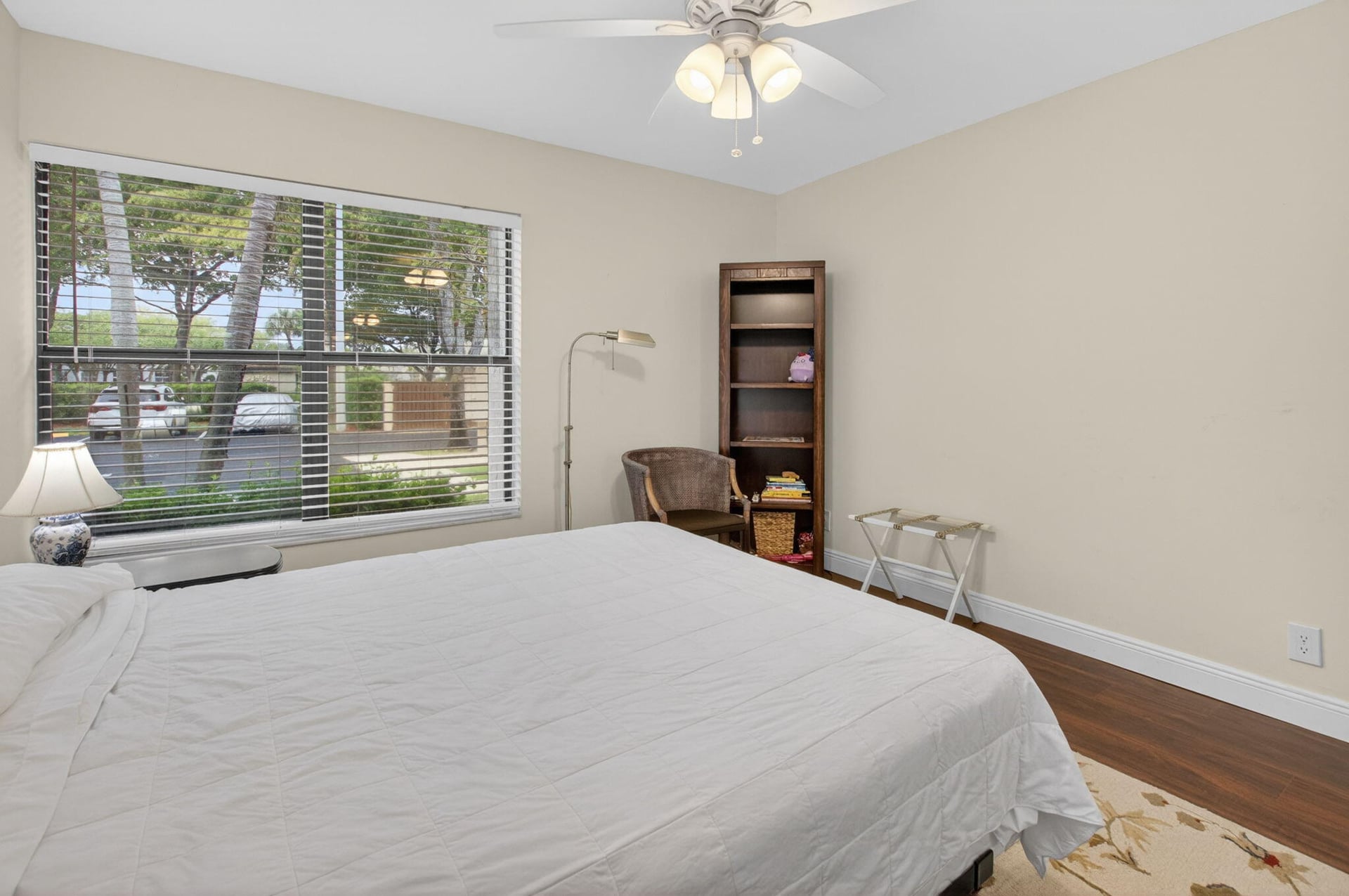 Unit 114 photo 18