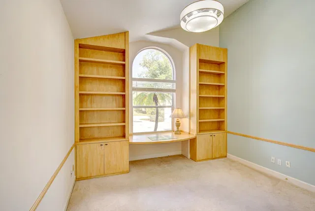 Residence photo 10