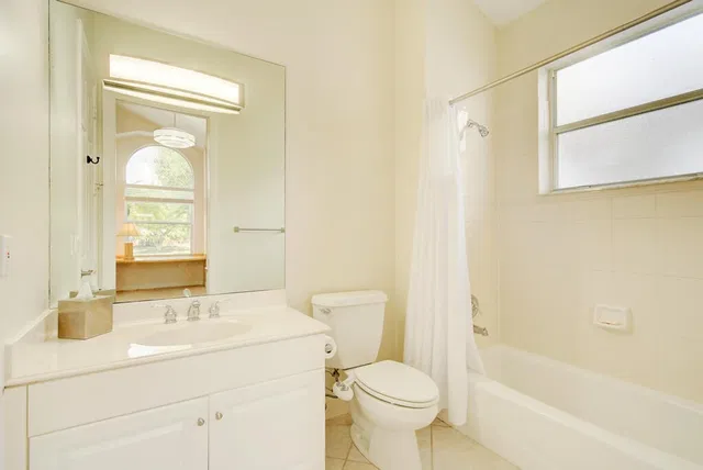 Residence photo 11
