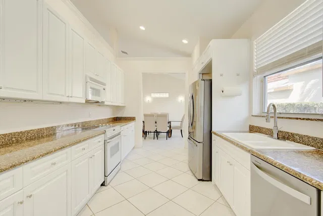 Residence photo 13