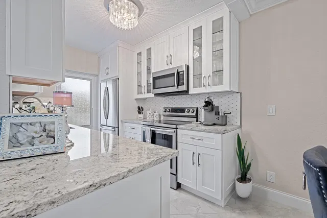 Unit 204 photo 2