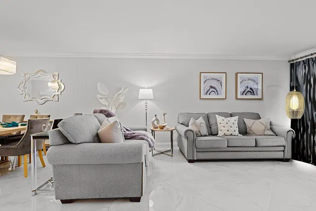 Unit 204 photo 14