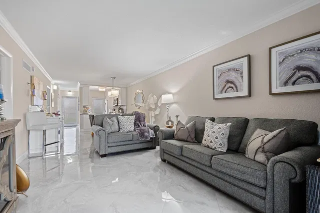 Unit 204 photo 15