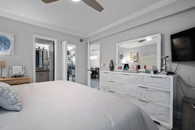 Unit 204 photo 17