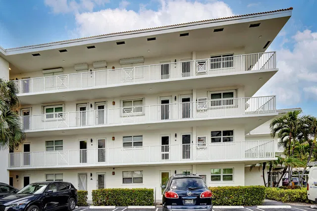 Unit 204 photo 32