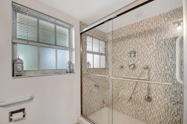 South Palm Beach Unit 116 photo 31