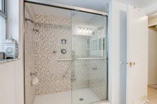 South Palm Beach Unit 116 photo 32