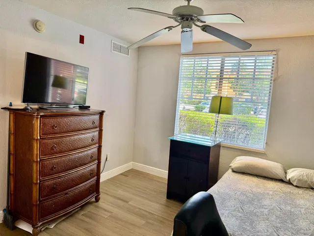 Unit 2103 photo 21