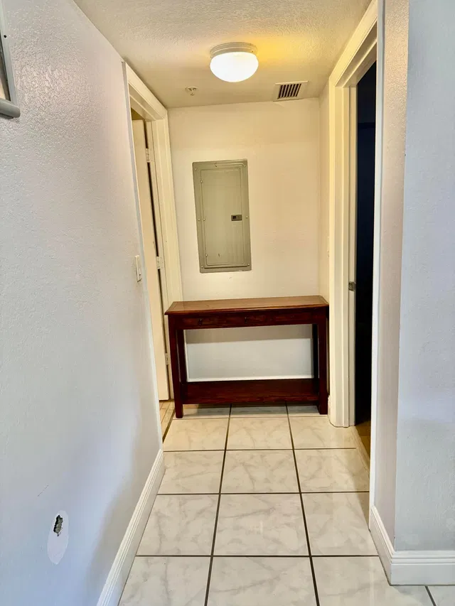 Unit 2103 photo 24