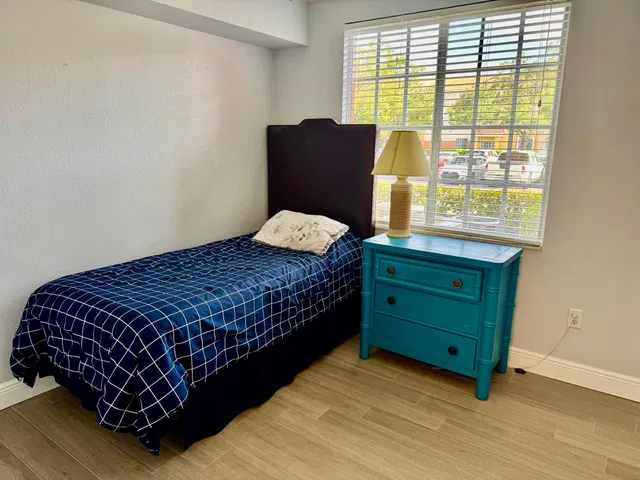 Unit 2103 photo 25
