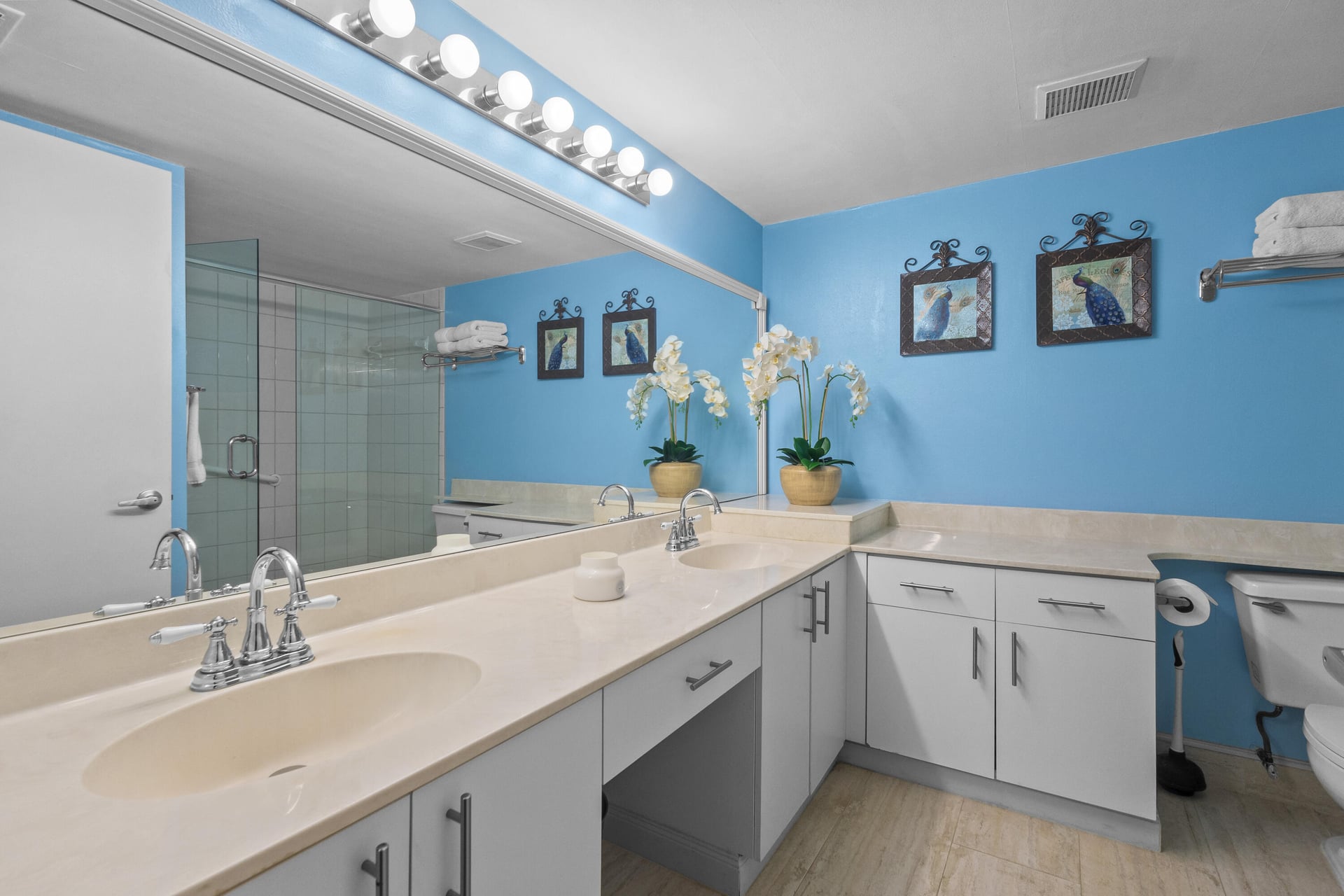 Unit 102 photo 12