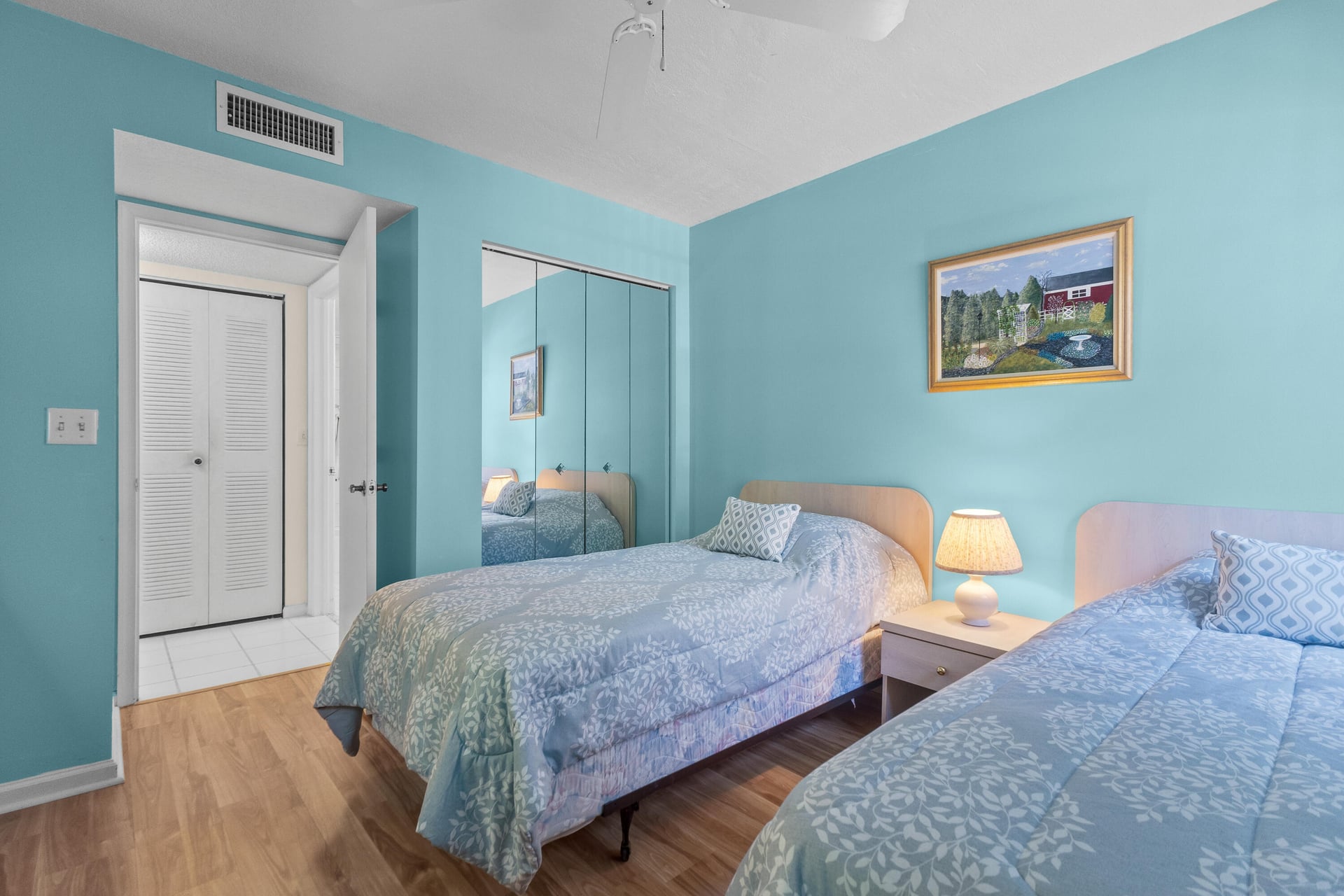 Unit 102 photo 14