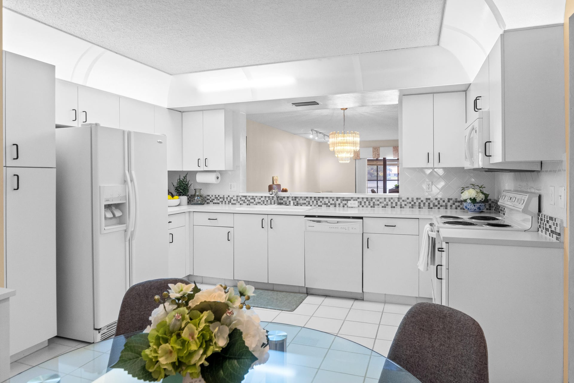 Unit 102 photo 17