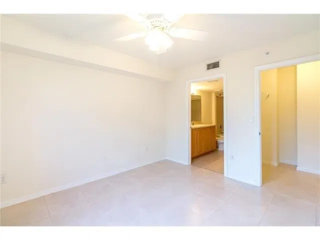 Unit 6103 photo 7