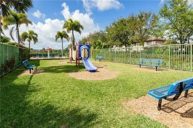 Unit 6103 photo 13