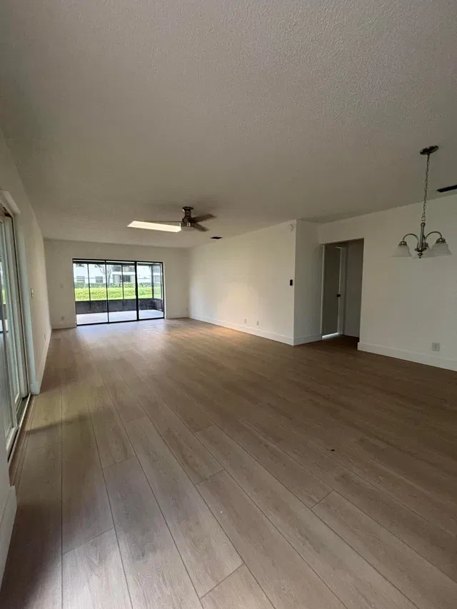 Residence photo 4