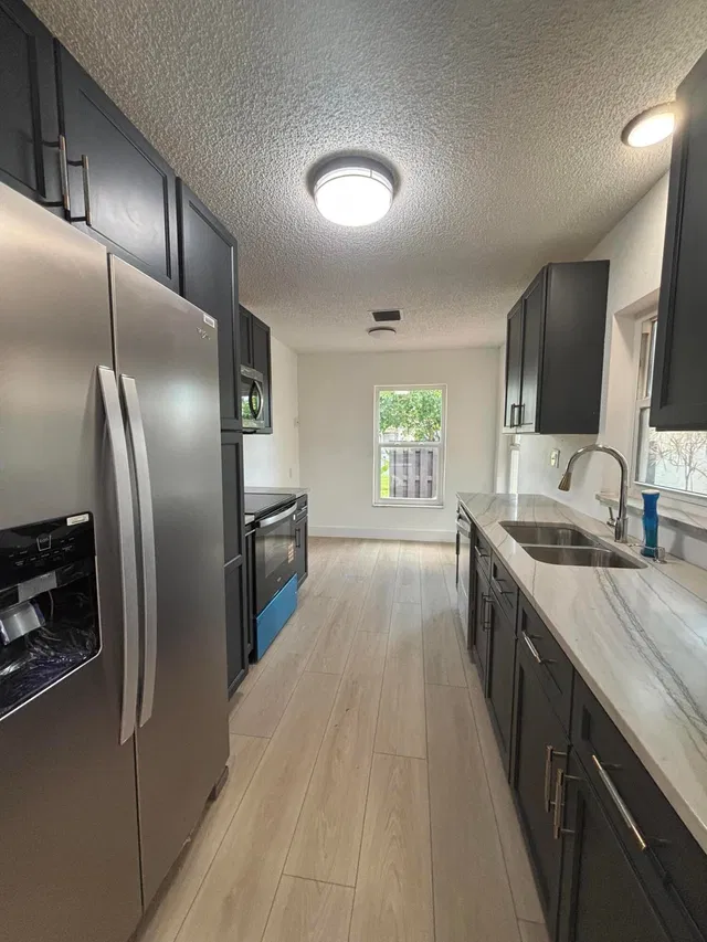 Residence photo 5