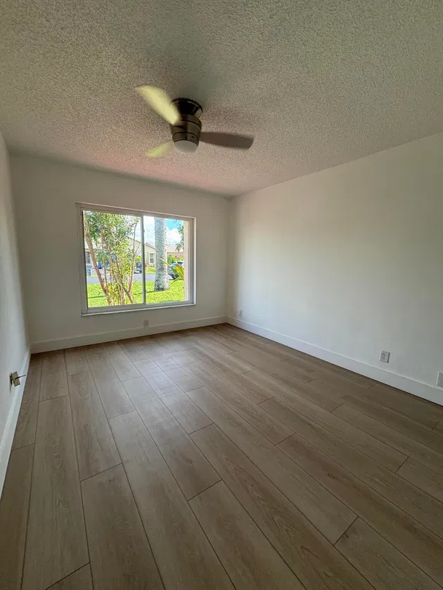 Residence photo 15