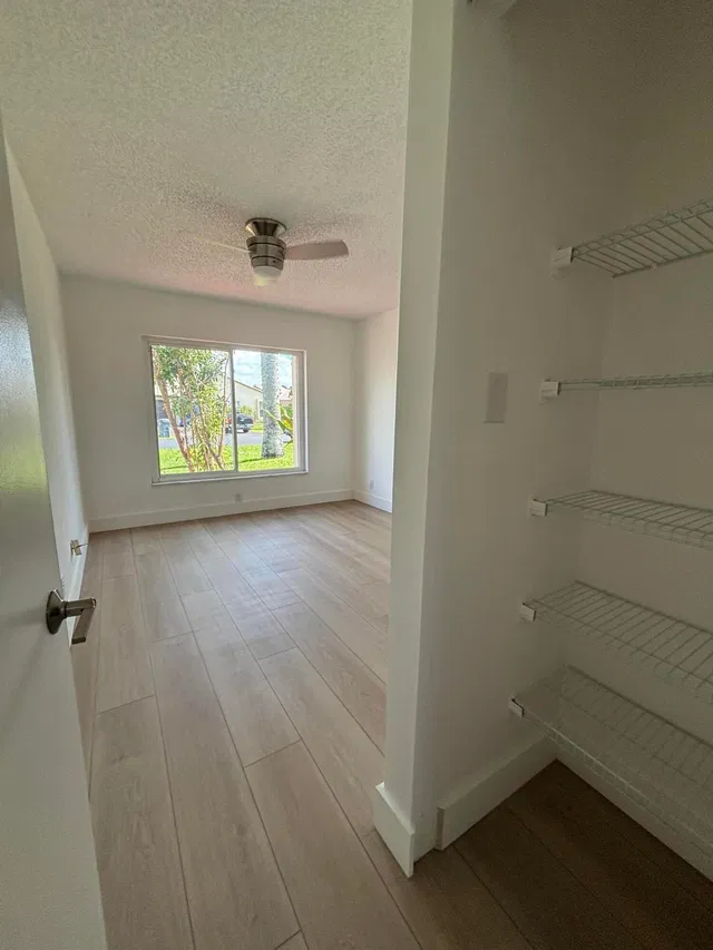 Residence photo 16