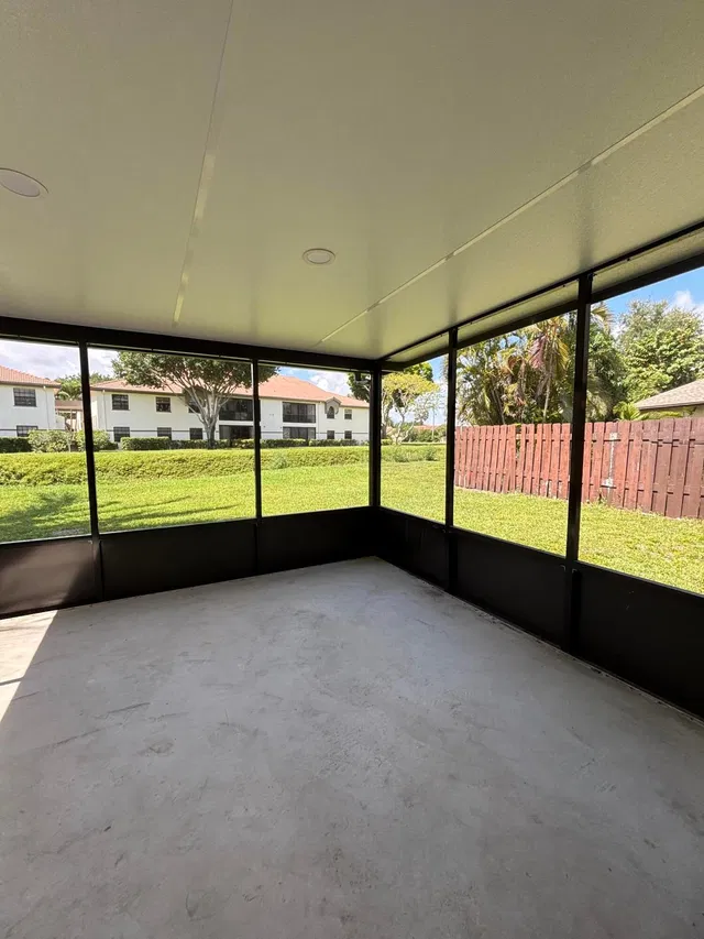 Residence photo 25