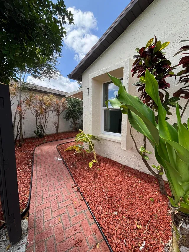 Residence photo 33