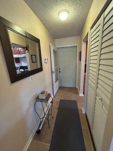Unit H photo 2