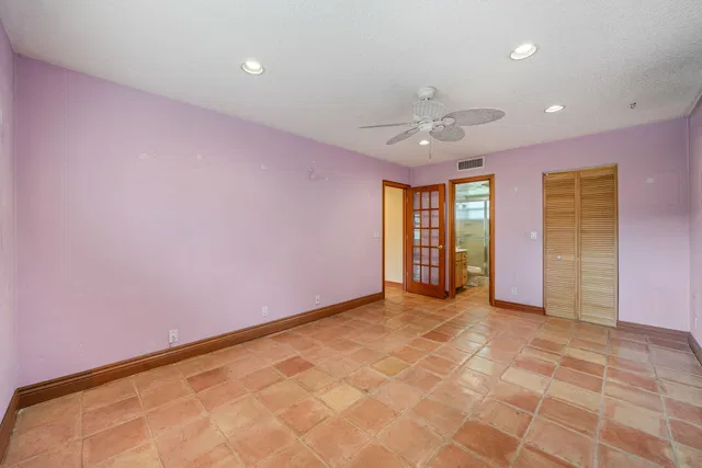 Unit 219 photo 17