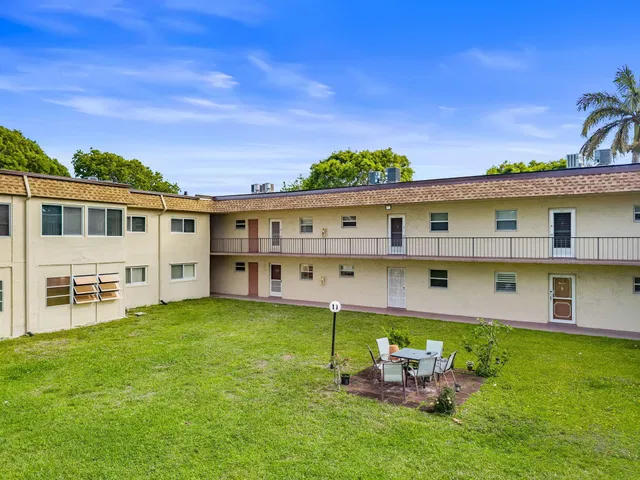 Unit 219 photo 24
